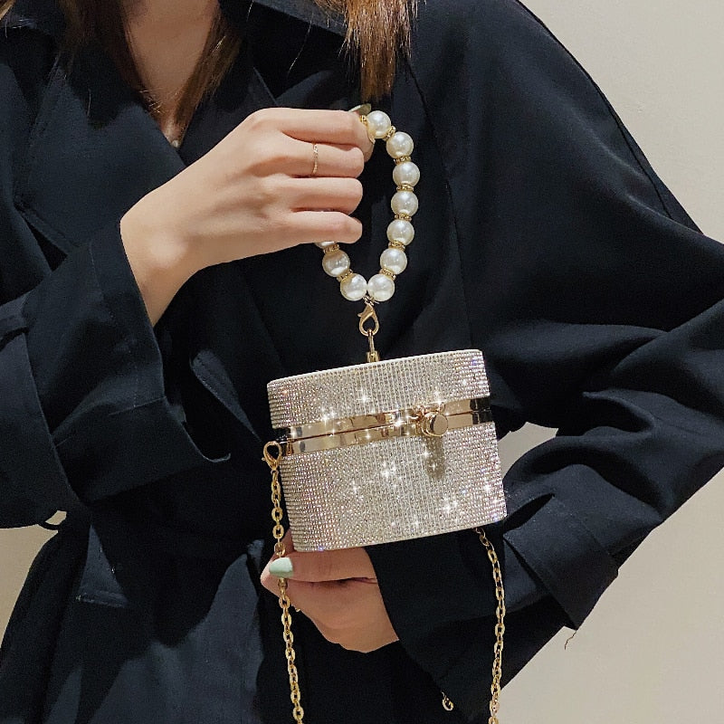 Diamond Pearl Round Clutch