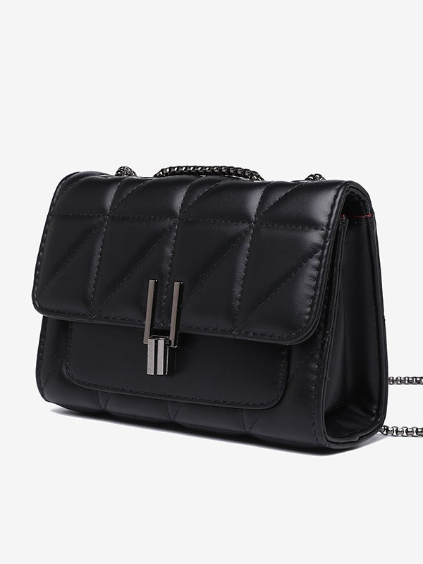 Large Diamond Chain Shoulder Crossbody