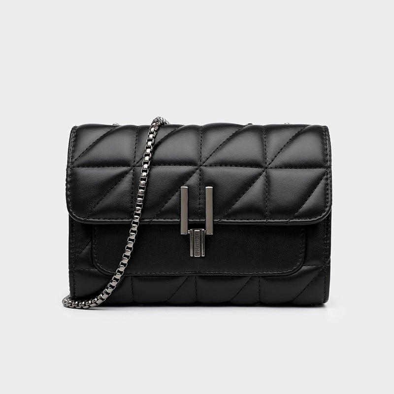 Large Diamond Chain Shoulder Crossbody