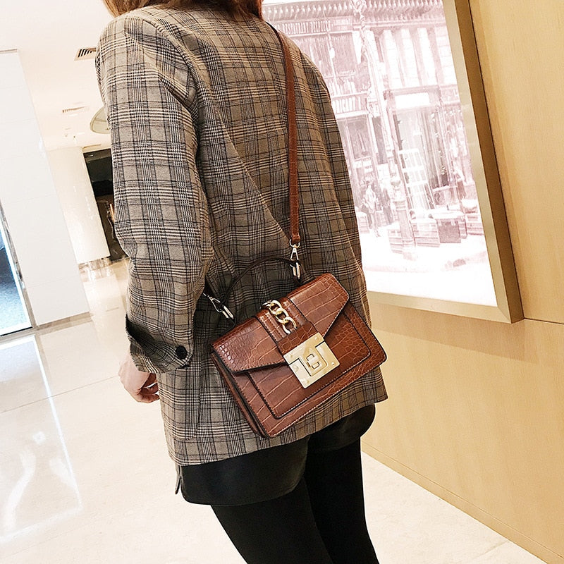 Alligator Chain Envelope Bag
