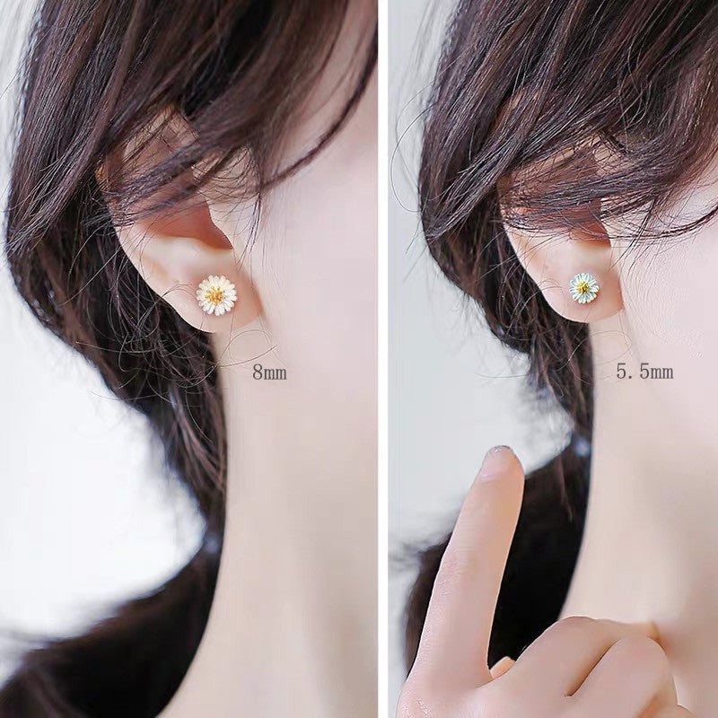 S925 Sterling Silver Daisy Stud Earrings