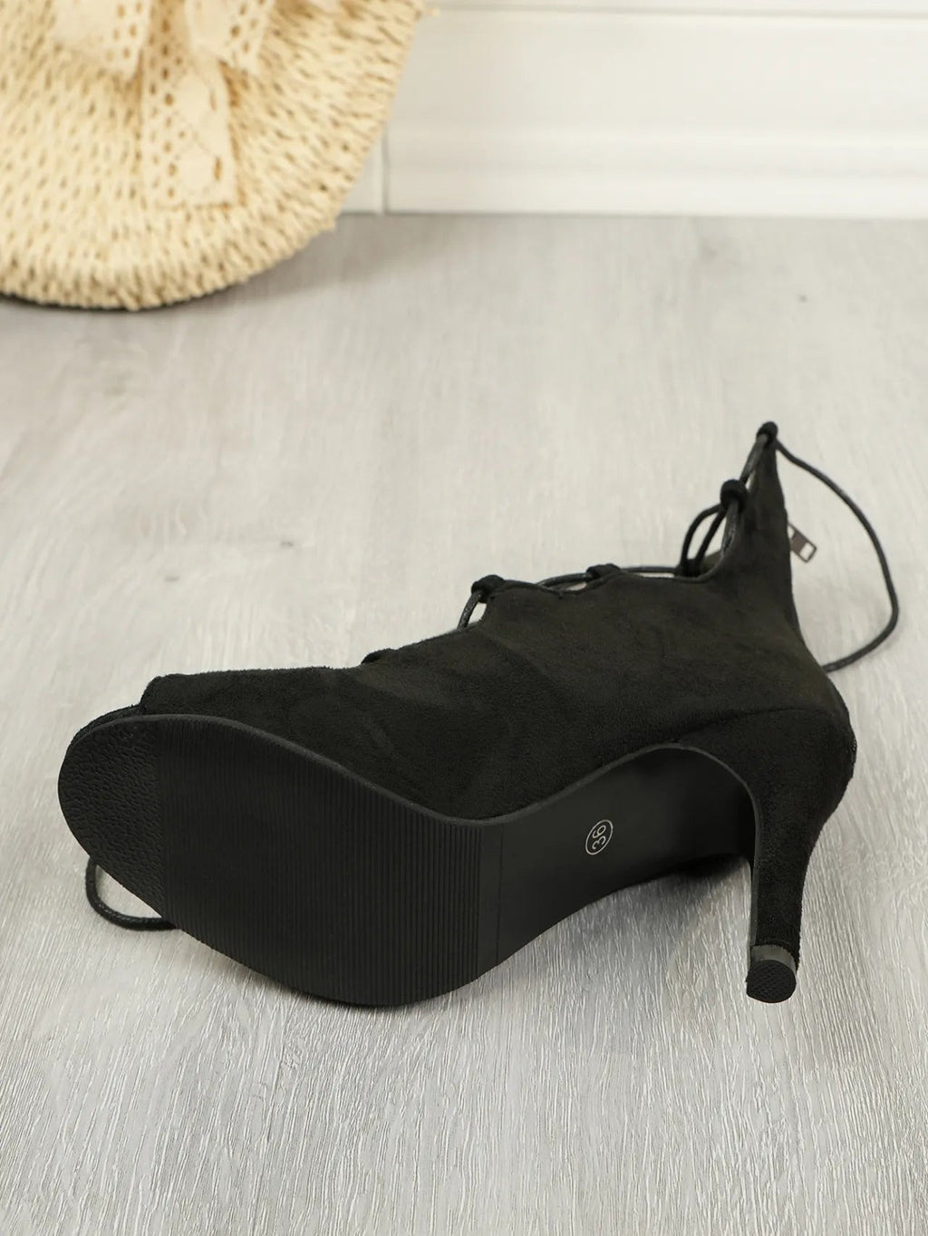 Elegant Lace-Up High Heel Sandals